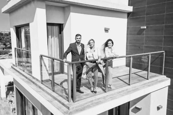 Compra y venta de inmuebles en Torrevieja con asesoría legal y fiscal